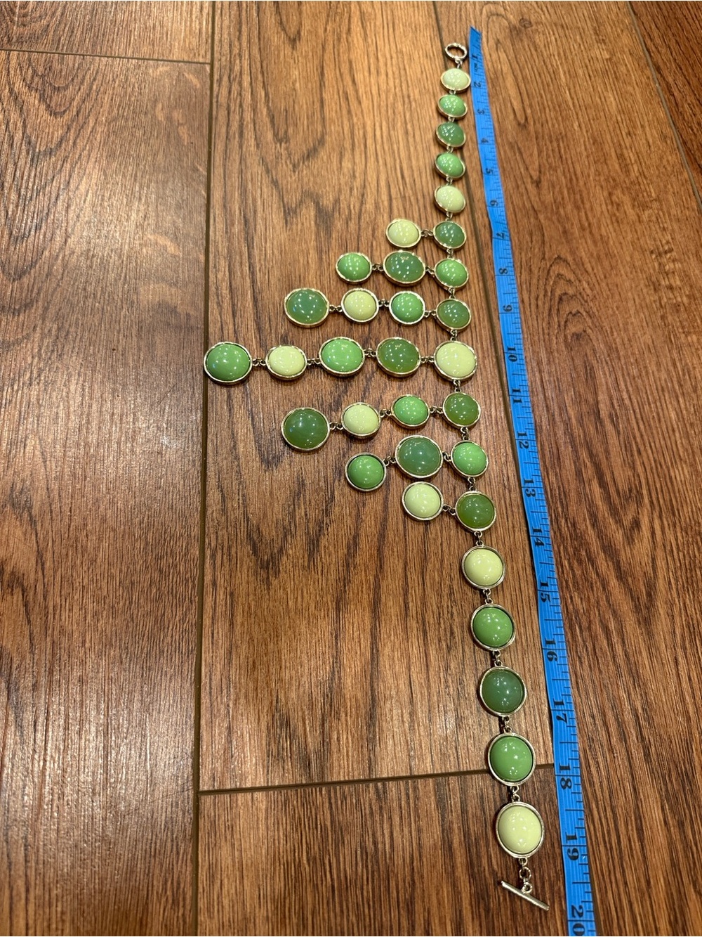 Green Gradient Statement Necklace - Women Jewelry - Picture 3 of 3
